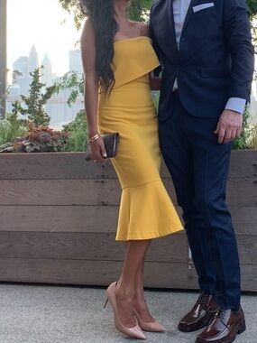 Likely Off Shoulder Yellow Midi Dress Ruffle Hem Bodycon Size 4